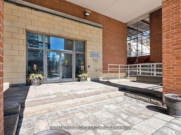 2nd image of 18 Merton St #906