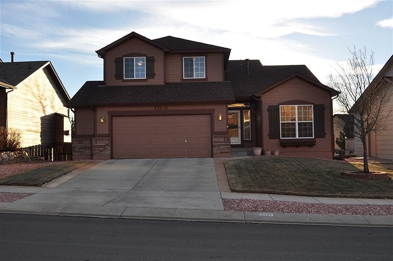 1.5 Story Main Level Master