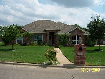 1st image of 404 Greystone Dr