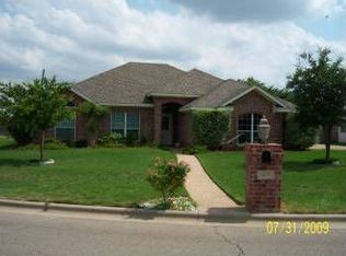 404 Greystone Dr, Lorena, TX 76655