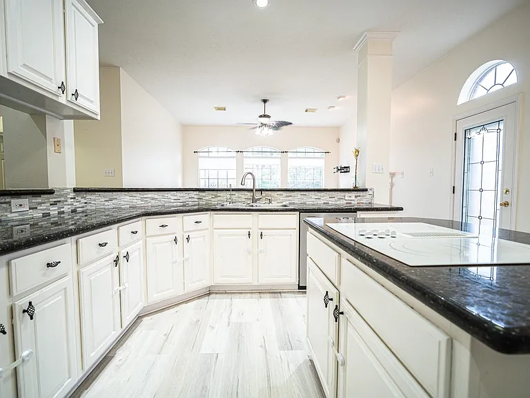 4503 Oak Valley Dr — Photo 13