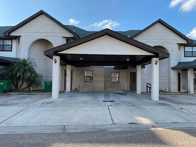 2714 Melanie Dr — Photo 1
