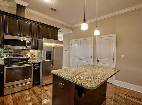 5th image of 2727 Summer Meadow Dr