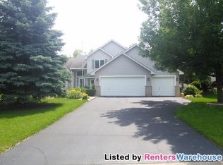 3646 Commonwealth Rd, Woodbury, MN 55125