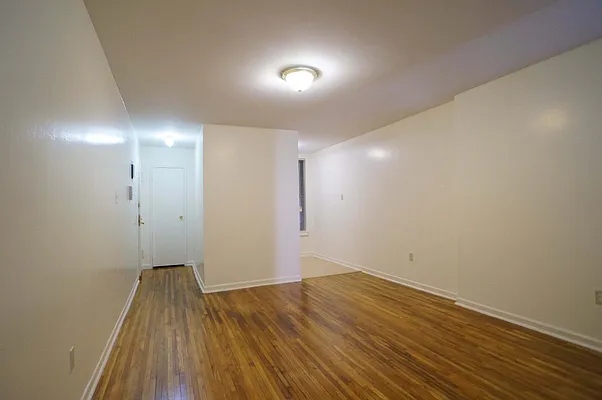 Rented by Bohemia Realty Group | media 12