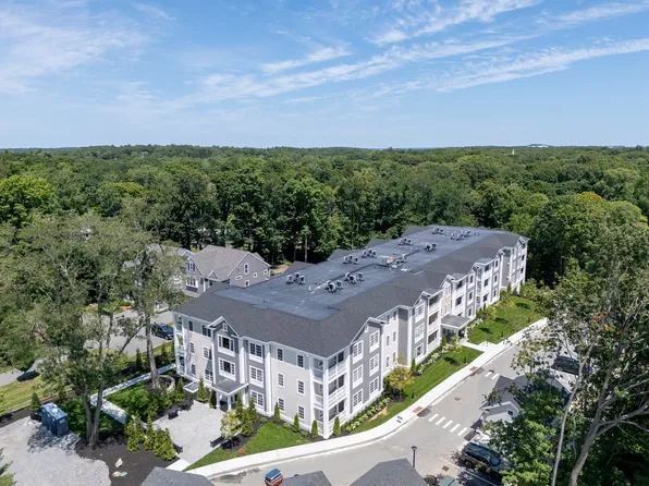 93 Bedford St #110, Lexington, MA 02420