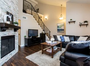 18121 Erik Ct UNIT 312, Santa Clarita, CA 91387
