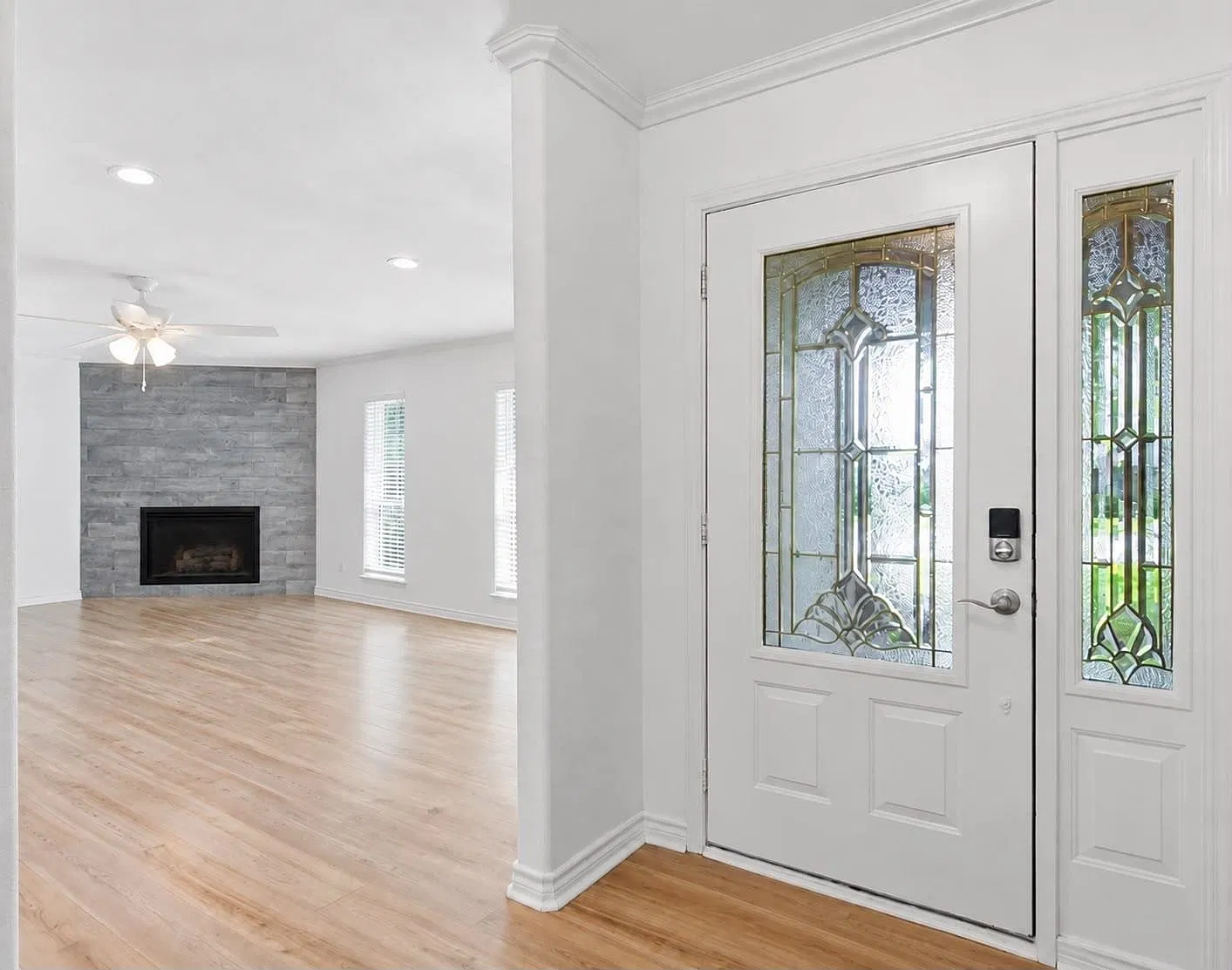 3 bed, 1963 sqft, $2,500 — Photo 3