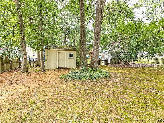 5th image of 4804 Croft Ct