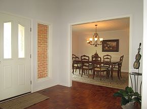 5th image of 1913 Millbrook Dr