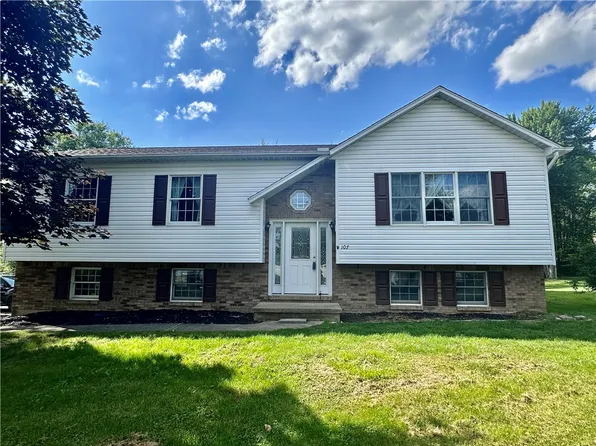 107 Kelly Blvd, Slippery Rock, PA 16057
