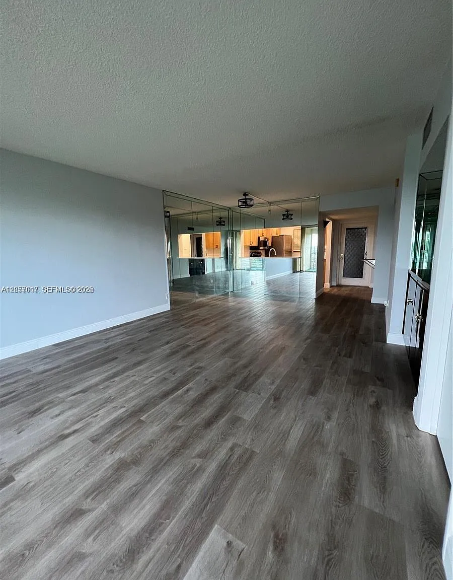 Condo 7 Of Sabal Palm Con — Photo 4