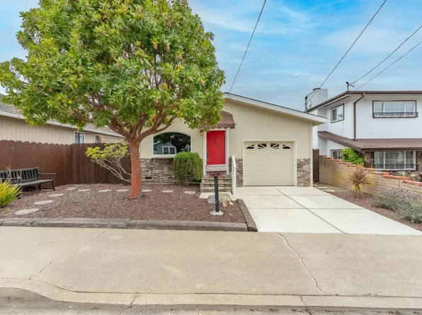 514 7th St, Pacific Grove, CA 93950