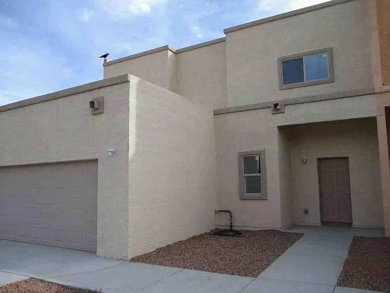18825 S Mayford Ave — Photo 1
