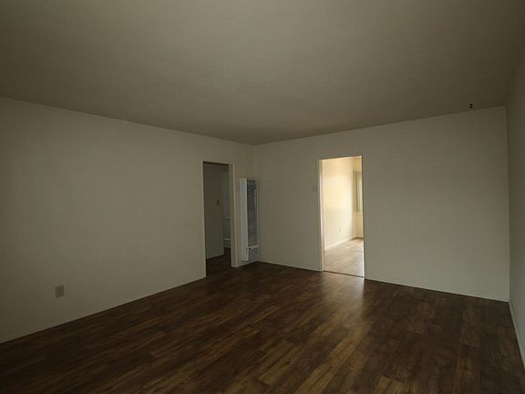 5th image of 3332 Clairemont Dr