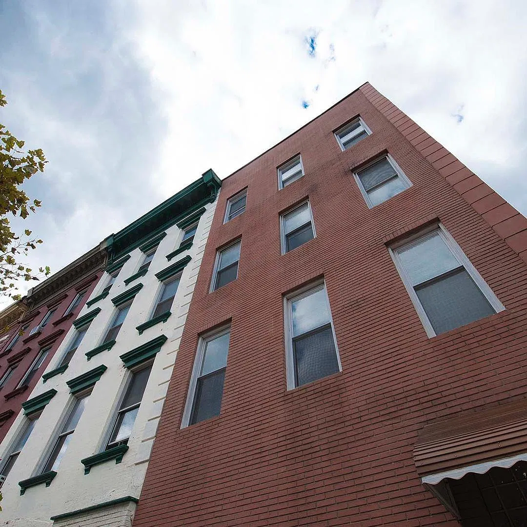 814 Washington St — Photo 1