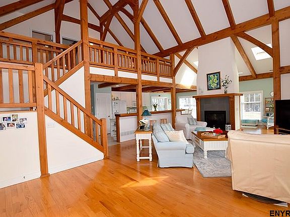 3rd image of 6 Ashleigh Ln