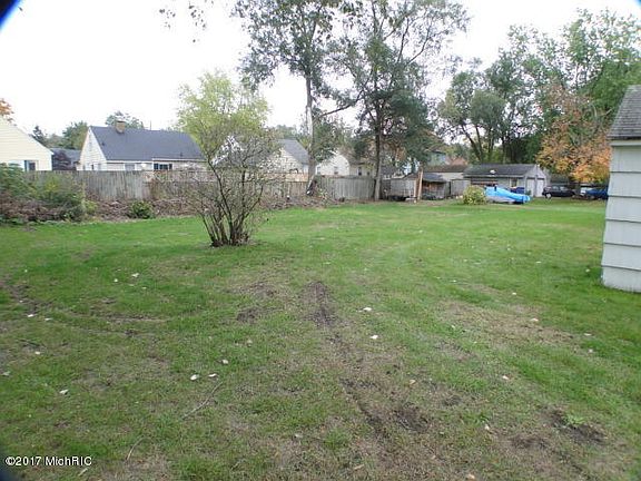 2nd image of 1448 Calvin Ave SE