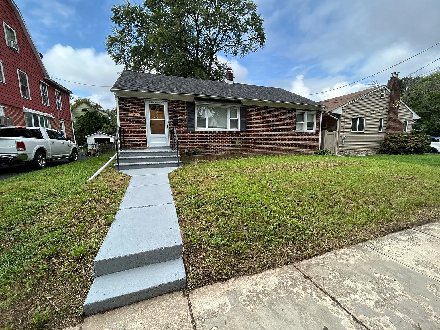 3 bed, 1900 sqft, $2,200 — Photo 1