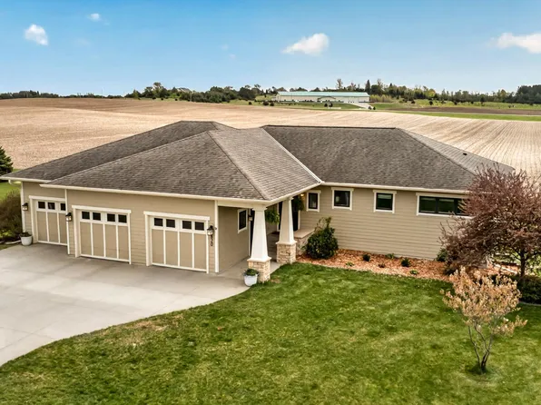 620 Sunny View Ln SW, Oronoco, MN 55960