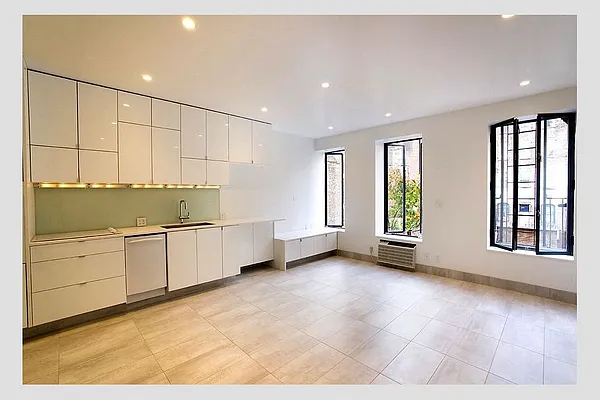 Rented by Stribling | media 53