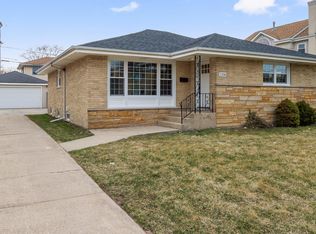 1250 Homestead Rd, La Grange Park, IL 60526