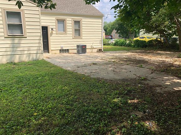 3rd image of 2297 Argyle Dr