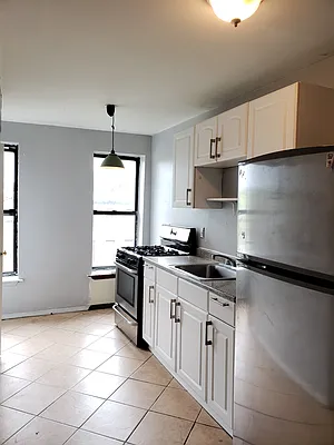 Rented by Signature Property Realty | media 21