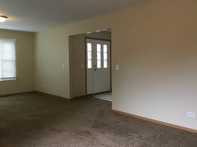 481 Pheasant Chase Dr — Photo 5