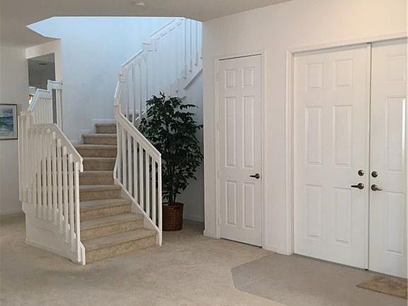3rd image of 2048 Plainfield Dr SW