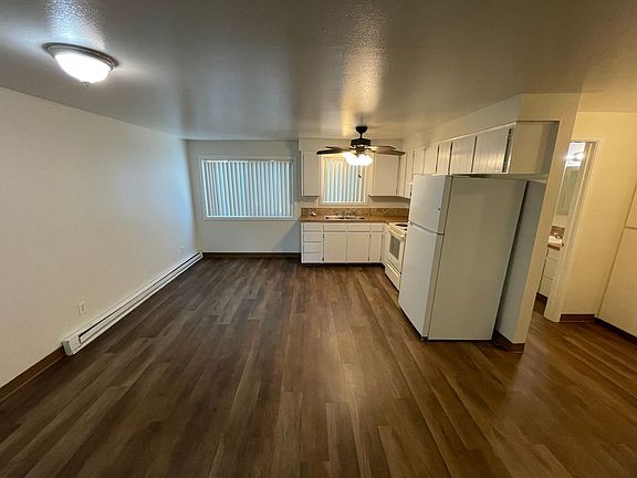 4th image of 1630 Monmouth St #23