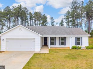 378 Walnut Dr, Hartwell, GA 30643