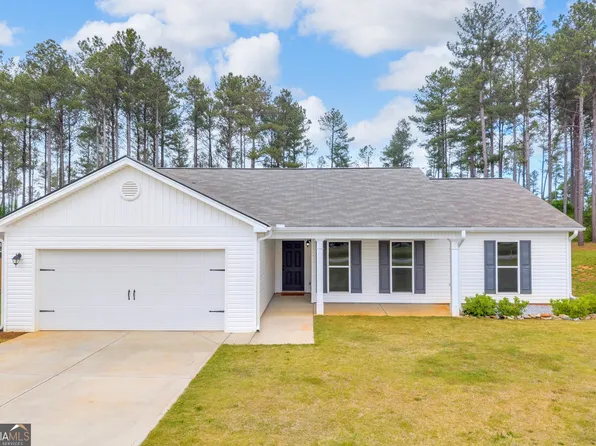 378 Walnut Dr, Hartwell, GA 30643