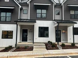 5710 Parker Pines Ct, Raleigh, NC 27609