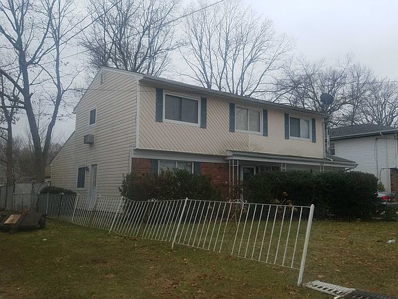 2nd image of 58 Lafayette St