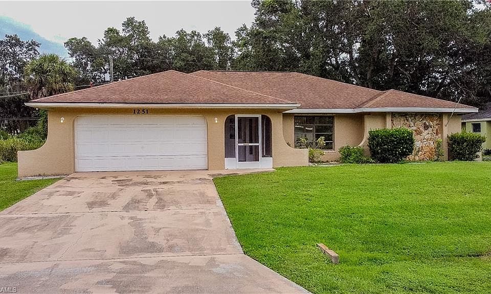 1st image of 1251 Roswell Dr NW
