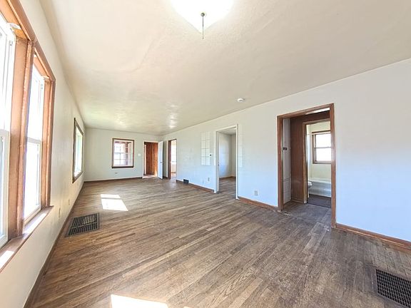 4th image of 2906 State Ave