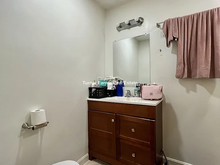 35 Forbes St — Photo 8