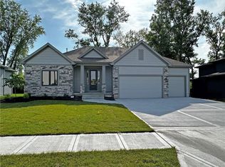 8976 Greeley St, Lenexa, KS 66227