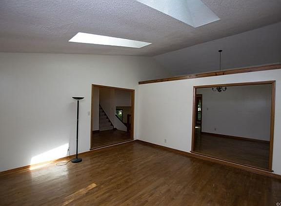 5th image of 1813 Ferncreek Pl