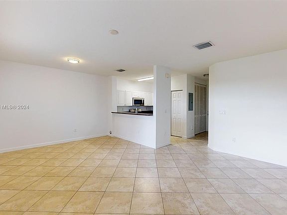 2nd image of 2932 SE 2nd Dr Unit 27