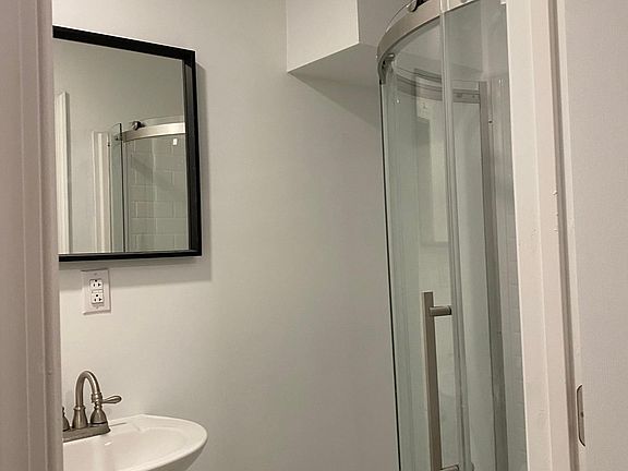 4th image of 614 N 38th St #3-1-2