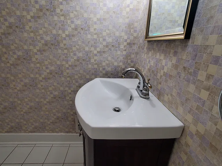 114 W Lexington Ave — Photo 38