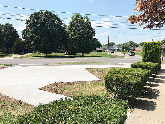 4th image of 7868 Cottonwood Dr APT A