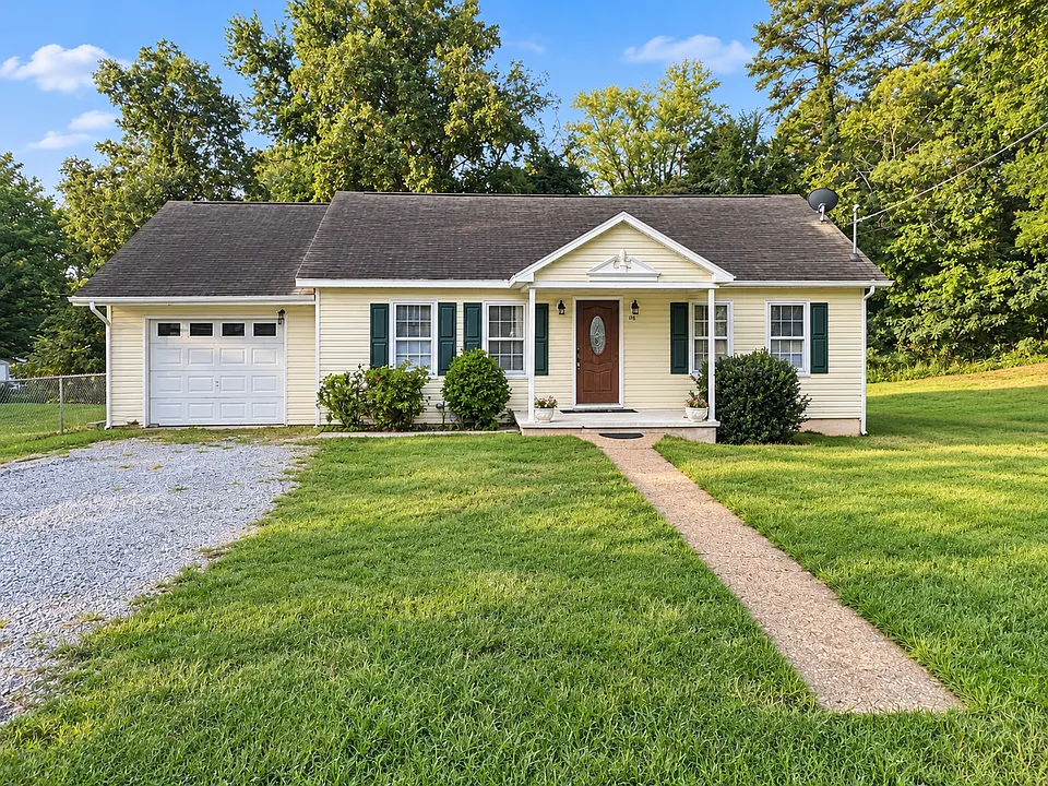 1205 Fairway Dr SW