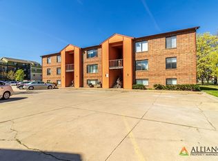 Bluemont Ave. 913, Manhattan, KS 66502