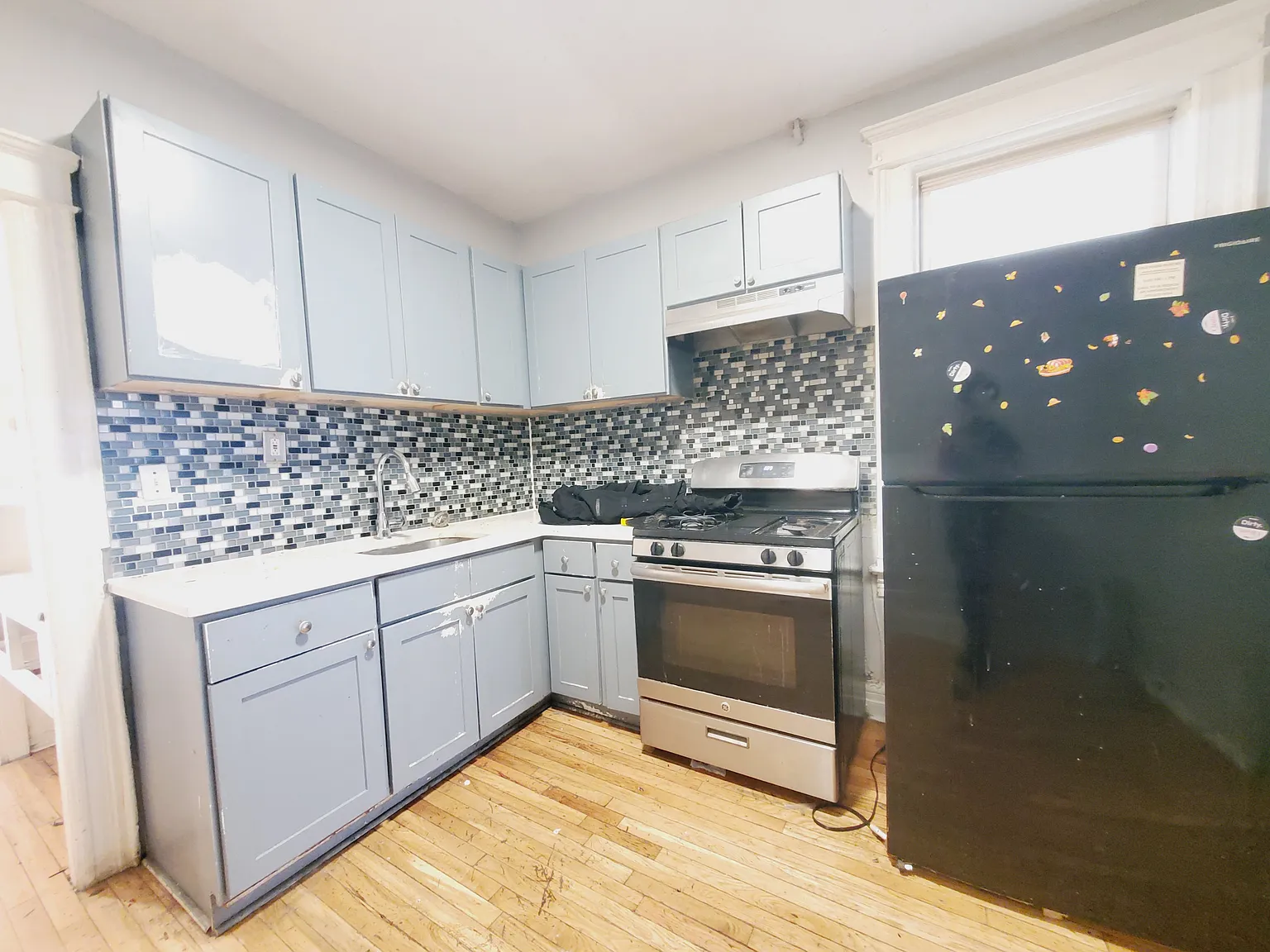 2 bed, 800 sqft, $2,100 — Photo 1