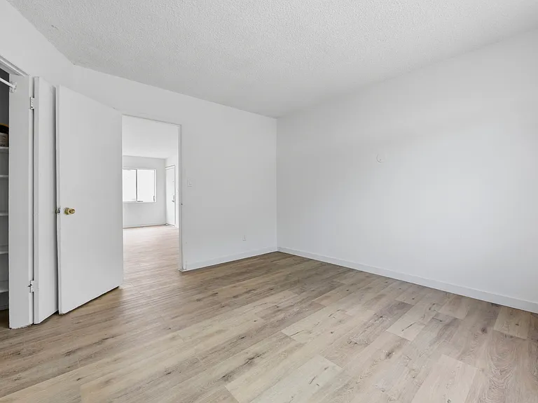 3877 Menlo Ave #1 — Photo 12
