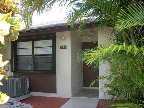 3rd image of 745 NW 47th St