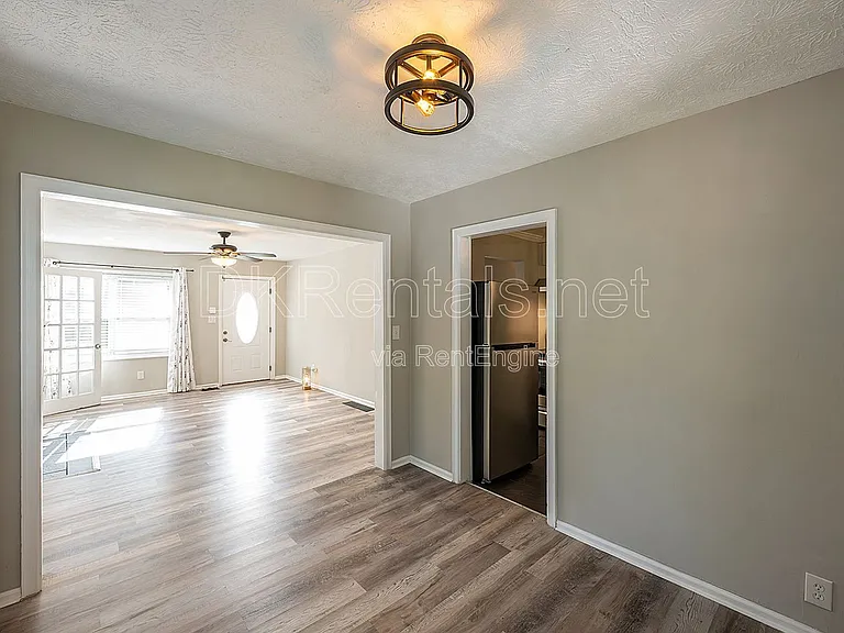 2874 Blount St — Photo 16